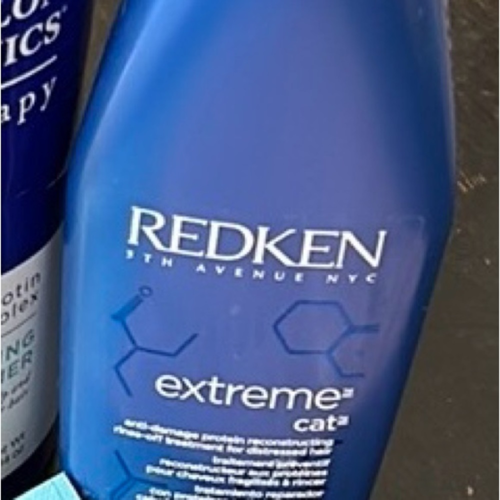 Redken extreme cat